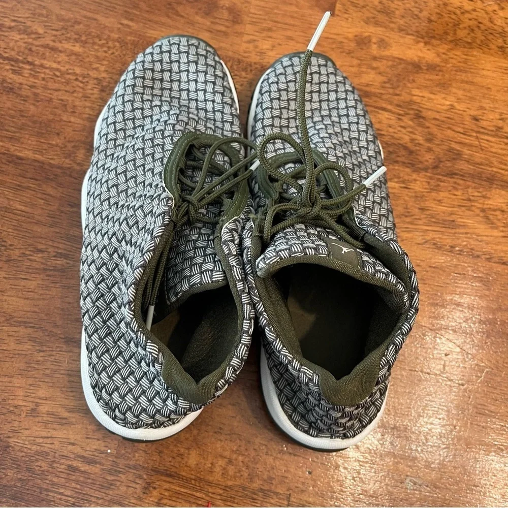 Jordan Future olive green weave sneakers size men’s 7 women’s 9